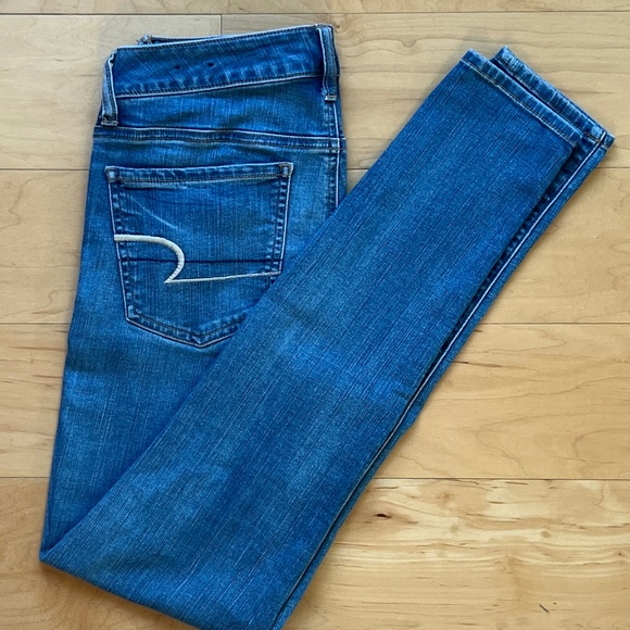 ~American Eagle ~ Jeans ~ Jegging ~ Super Stretch ~ 4 Long - Picture 2 of 9